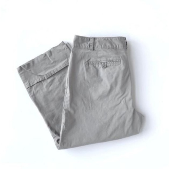 Ann Taylor Pants - Ann Taylor Signature Fit Lower Waist Capri